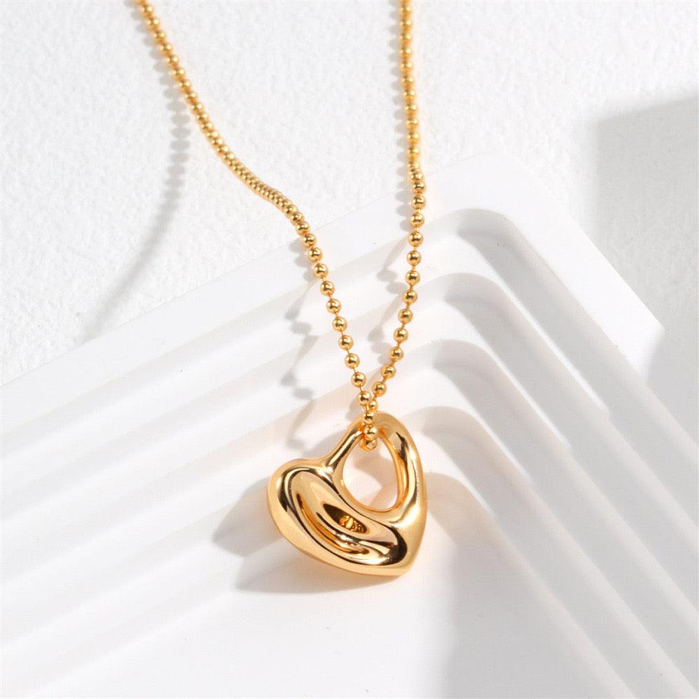 The Nozi Heart Necklace